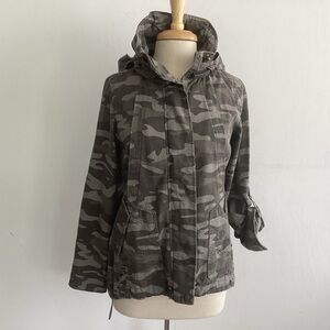 Jolt Long Sleeve Camouflage Hooded Drawstring Hem Front Zip Up Utility Jacket M